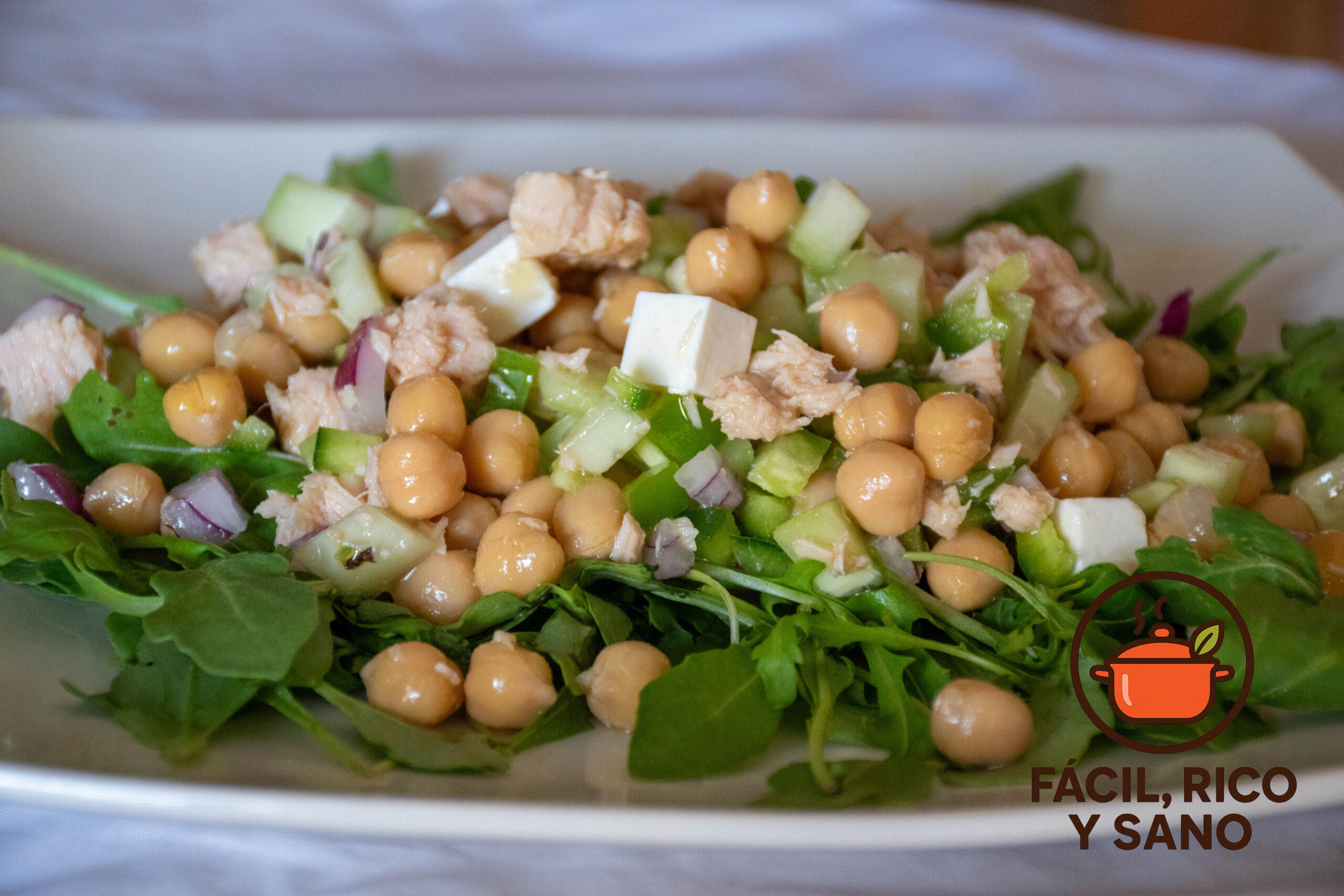 Ensalada de garbanzos y queso feta