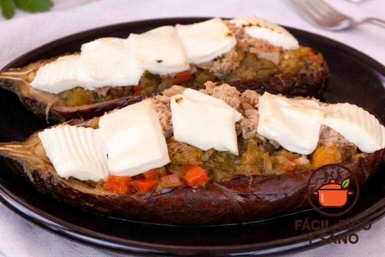 Berenjenas rellenas de verduras, atún y queso fresco, saludables